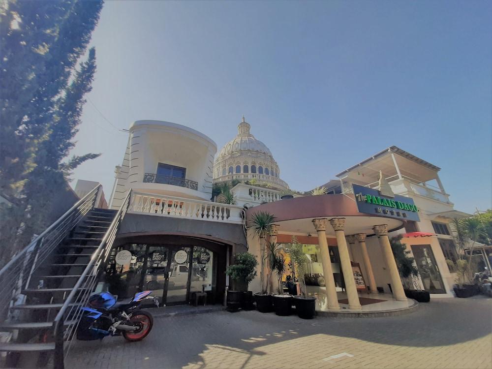 The Palais Hotel Dago Bandung Ngoại thất bức ảnh