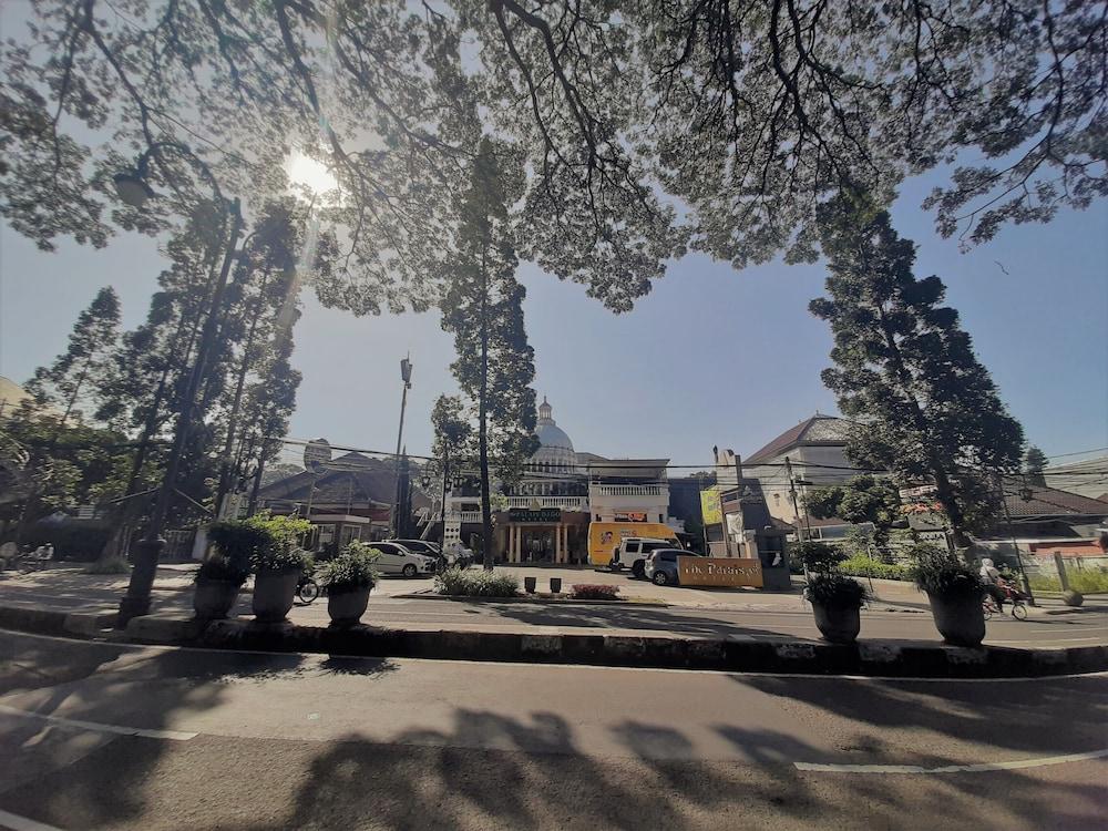 The Palais Hotel Dago Bandung Ngoại thất bức ảnh