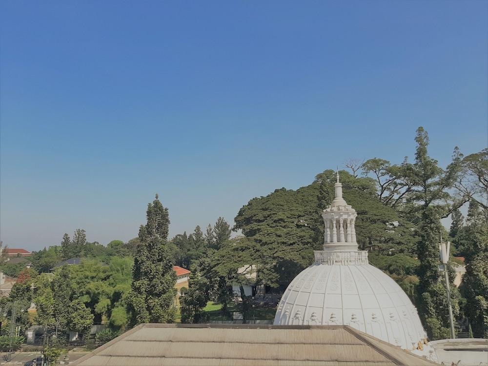 The Palais Hotel Dago Bandung Ngoại thất bức ảnh